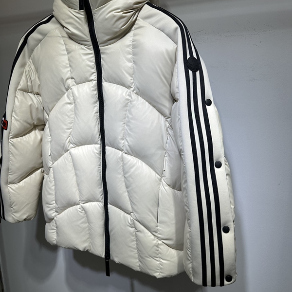 ハイクオリティダウンジャケット素材ディテール